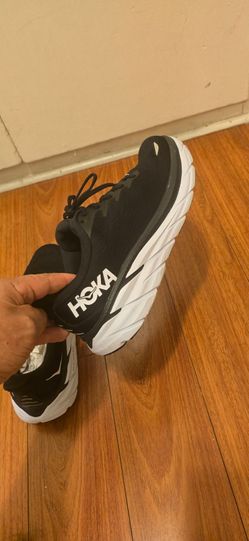 HOKA CLIFTON 8, MEN 9.5