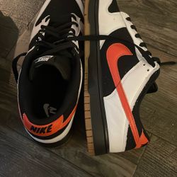 Nike Dunk Low "Vintage Coral" 