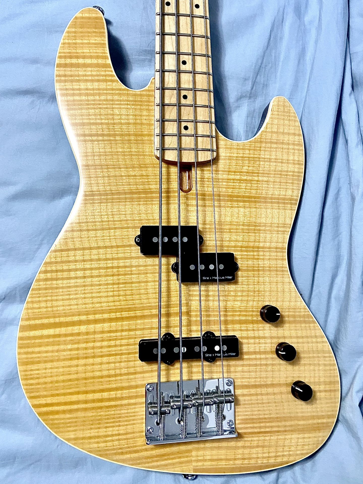 Bass Guitar Sire U5 4-string