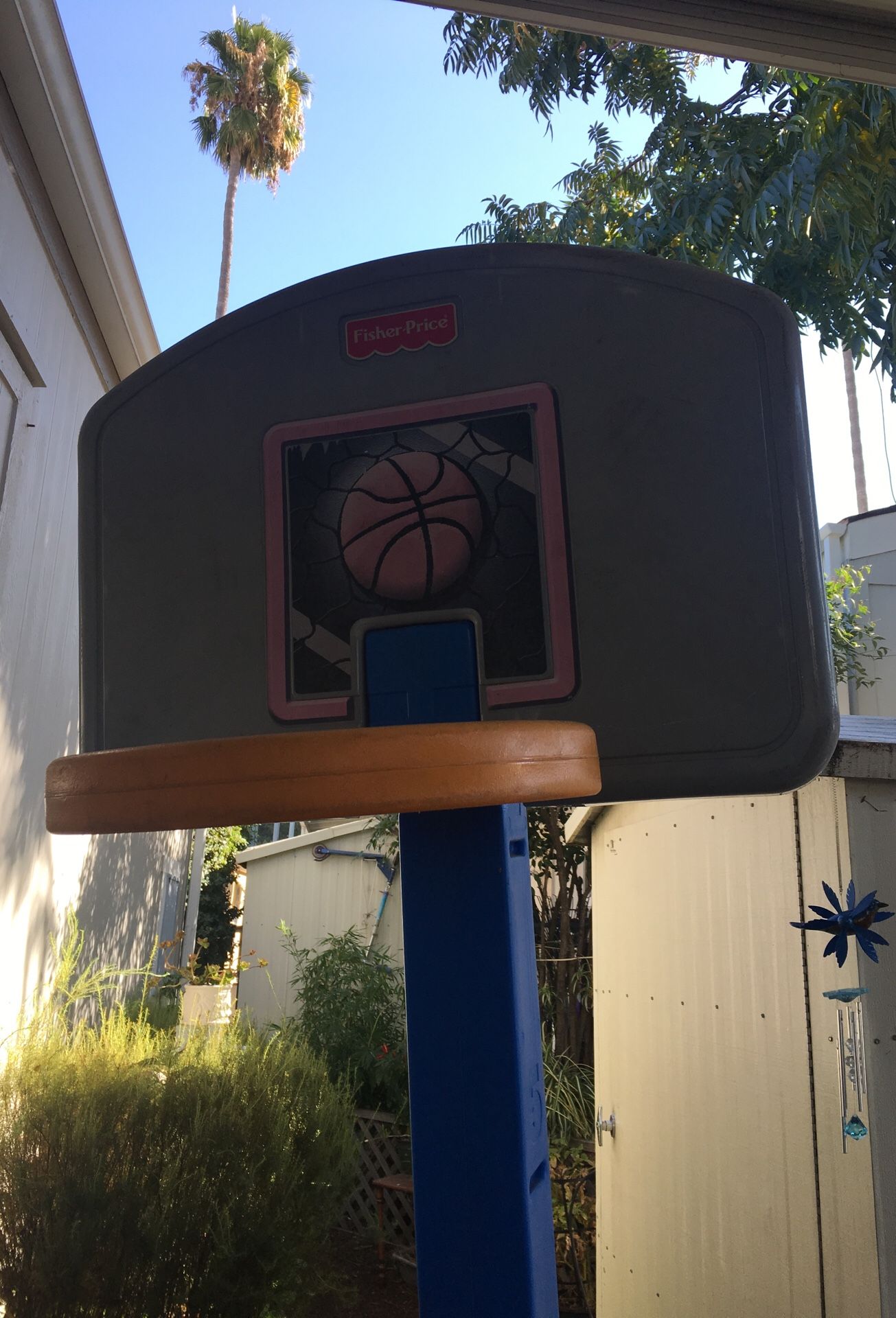 Basketball hoop