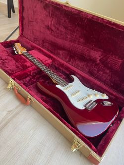 Fender Stratocaster Electric Guitar with Tweed Case