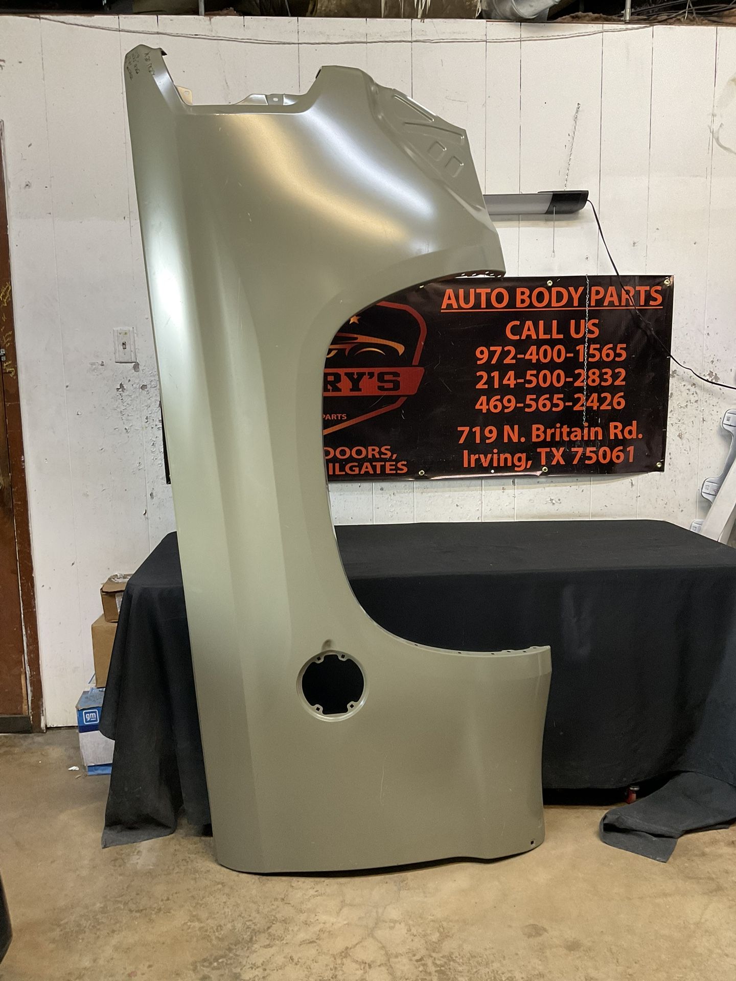 TOYOTA TUNDRA 2014-2021 LH BED SKIN (6.11 ft) OEM