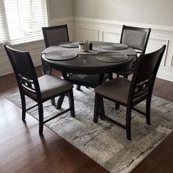 Dining Table With Chairs For Sale- Like New