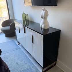 Modern Black & White Dresser with 2 Matching Nightstands