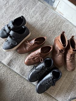Boys shoes