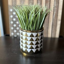 Decorative Good Vase With Fake Arrangement 