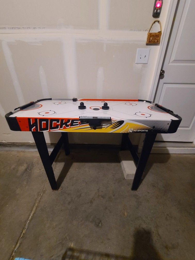 Air Hockey Table