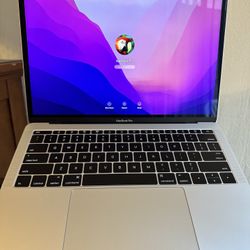 2016 Apple 13" MacBook Pro 2016 2.4GHz i7 512GB SSD 16GB RAM No webcam