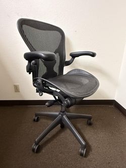 Herman Miller Aeron Size A Posturefit Black Loaded