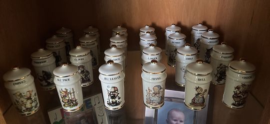 Hummel Spice Jars