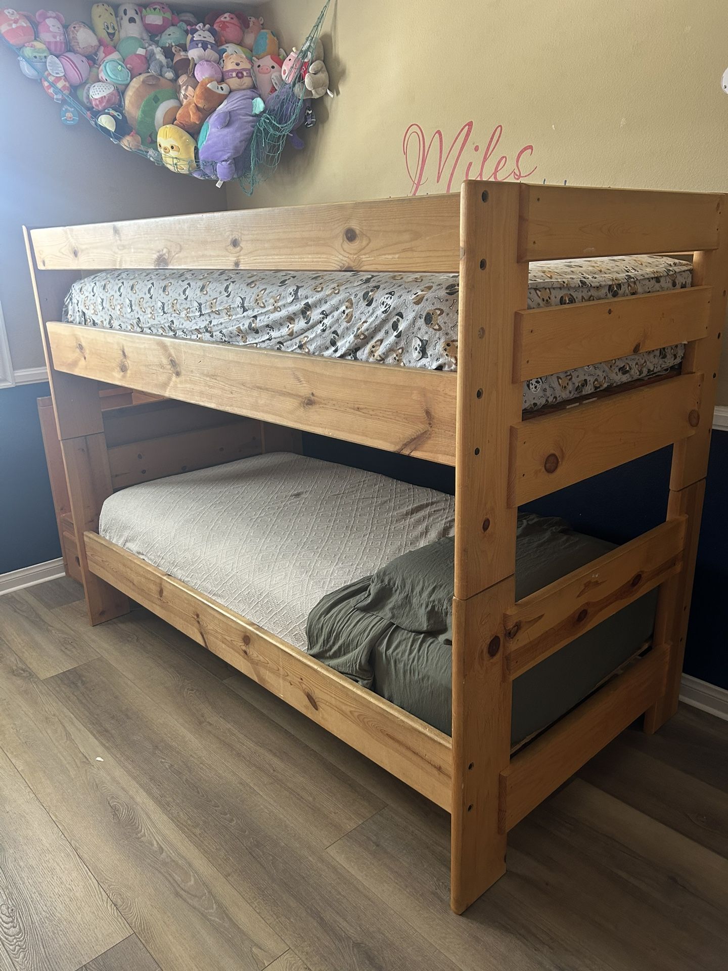 Bunk Beds w/ Stairs (storage drawers)