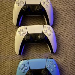 3 ps5 controllers