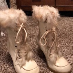 Brand New Furry Boots Off White with Heels - Size 6 1/2