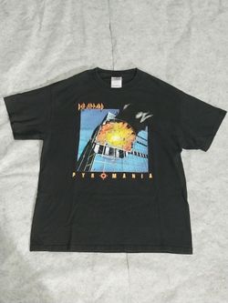 2002 Brand New without tags. Def Leppard Pyromania Graphic Band T-Shirt Tennessee River Tag