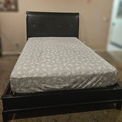 Queen Bed Set