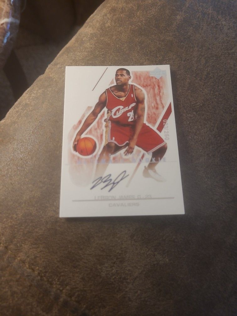 2004 UPPER DECK LEBRON JAMES ULTIMATE ROOKIE CARD REPRINT FACSIMILE AUTO