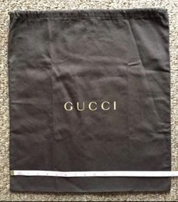 1 Gucci Big Dust Bag