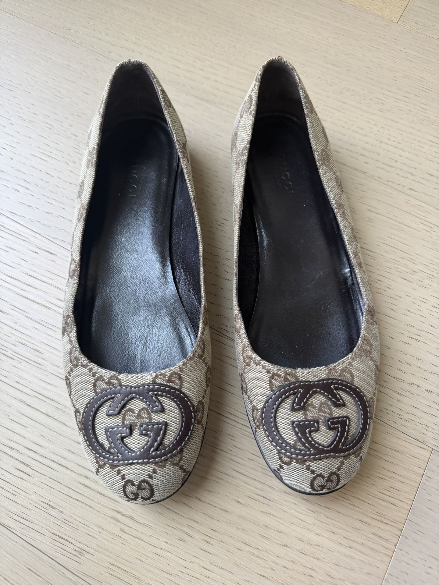 Women’s Gucci GG Canvas Ballet Flats