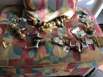 Hardware door handles & hinges