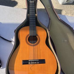 Seville Guitar 