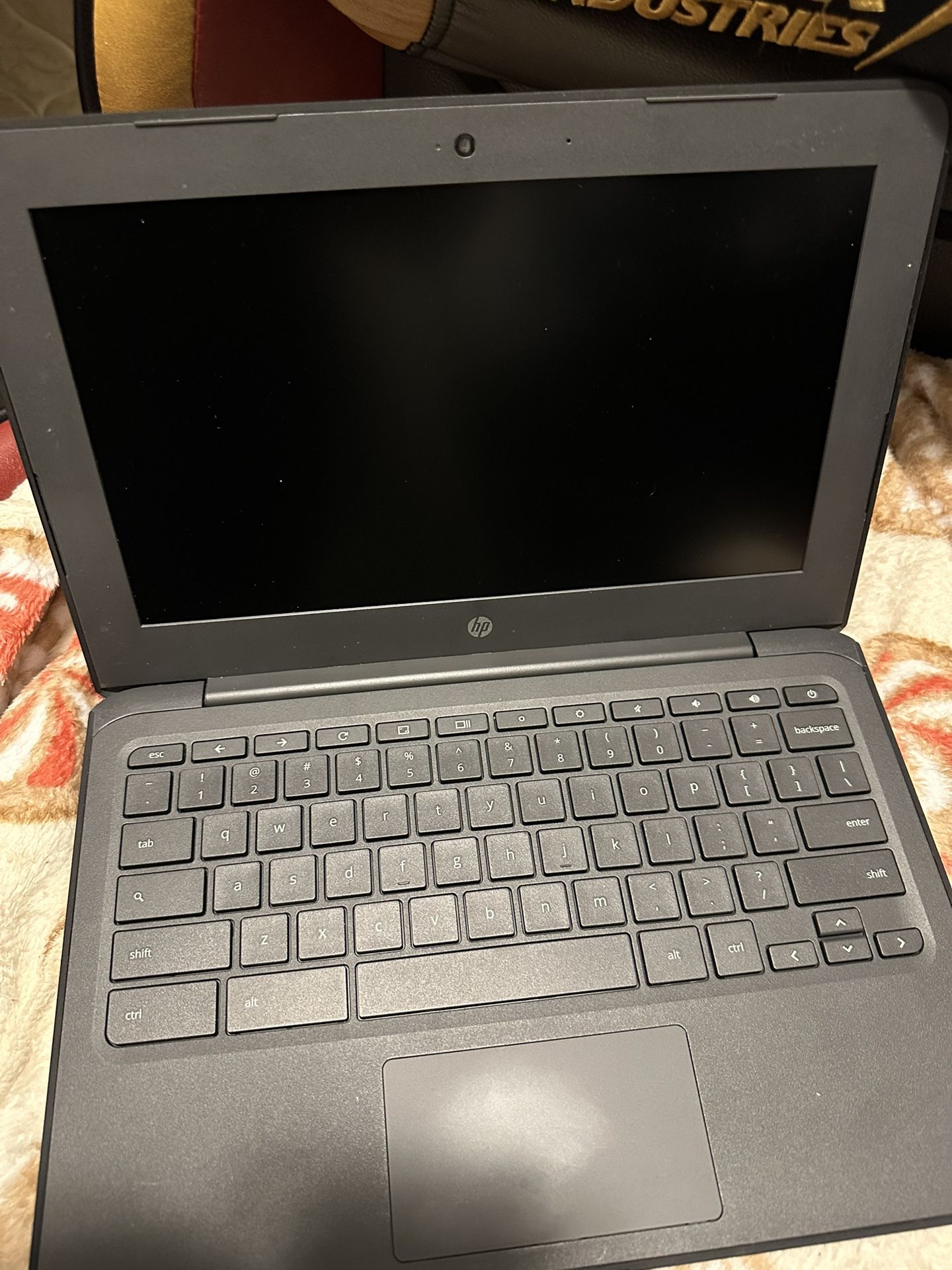 HP Chromebook 11 G6 11.6" Intel 2.40 GHz 4 GB RAM 16 GB eMMC Bluetooth Webcam SD