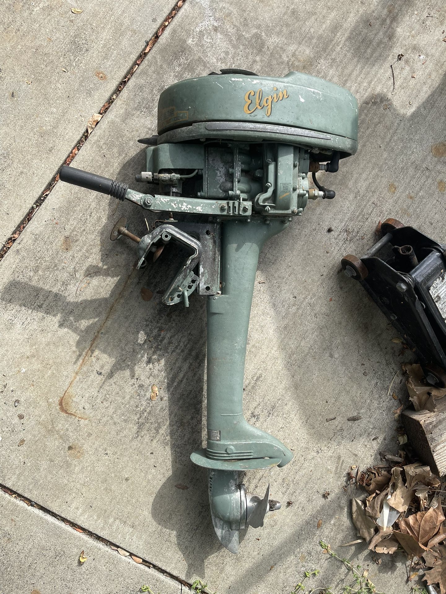Vintage Outboard Motor, For Parts, Display… Not Running.