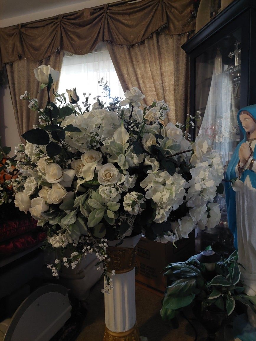 Large Wedding Flower Arrangement