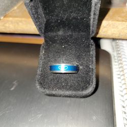 Size 11 Blue Stainless Steel Band With entertwined Hearts