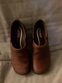 Klogs work shoes size 9.5 brown