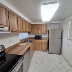 Kitchen Cabinets ! Entire Set