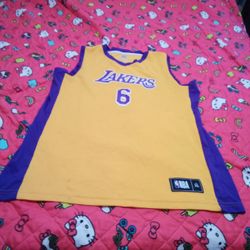 NBA Lakers Jersey Size XL Number 6 James 