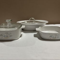 3 Corning Ware Dishes with 2 Lids   