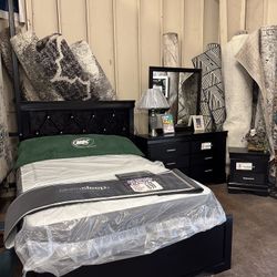 Full 4pcs Bedroom Set 