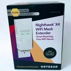 NETGEAR EX7300 Nighthawk X4 AC2200 Wi-Fi Mesh Extender 2.4GHz / 5GHz.