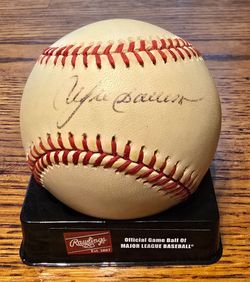 ANDRE DAWSON SIGNED BASEBALL!