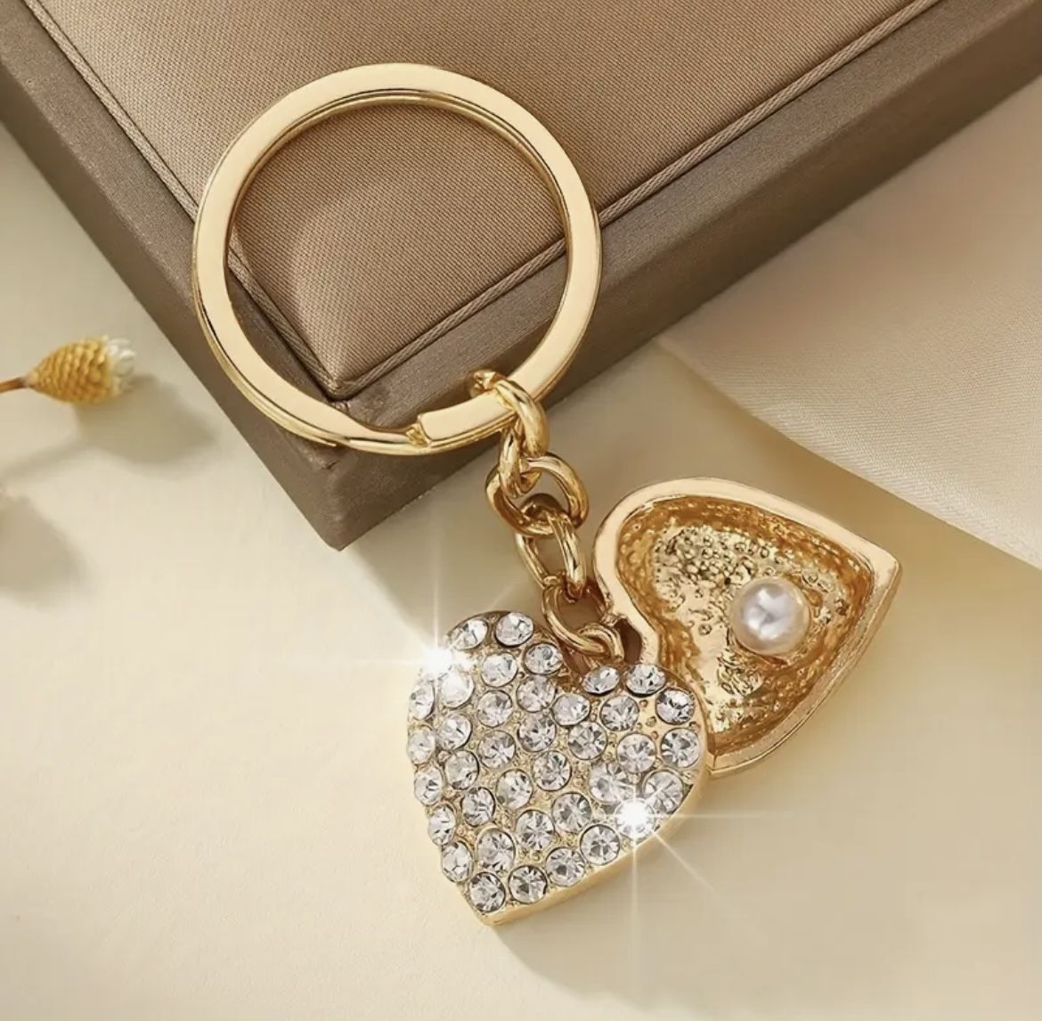 Brand New Elegant Rhinestone Heart Keychain with Faux Pearl, Keyring & Bag Charm