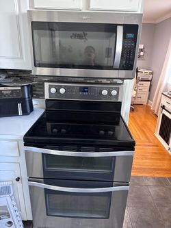 Stove, microwave, dishwasher