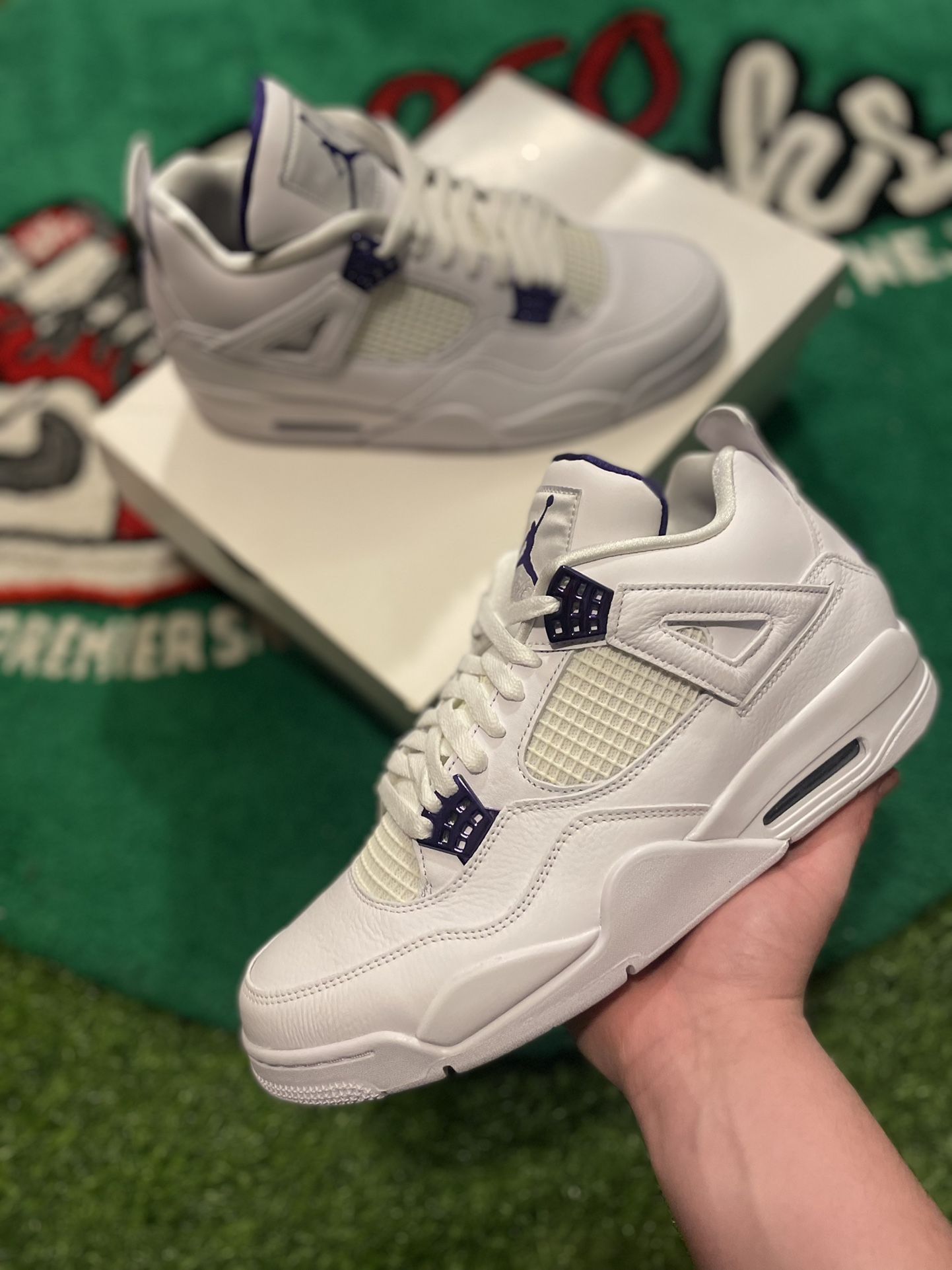 Jordan 4 Retro Purple metallic