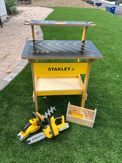 Stanley jr kids wooden work bench