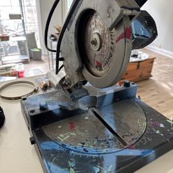 Black & Decker 8 1/4" Compound Miter Saw