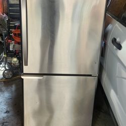 Kenmore Refrigerator 