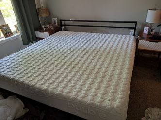 3-Year-Old purple mattress in excellent condition