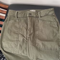 Olive Green Cargo Pants Style