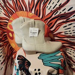 🤎 Arizona Jean Co. Low Heel Boots 7.5