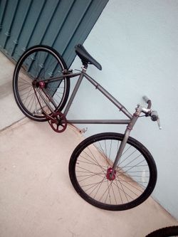 2 bikes ebike and fixie