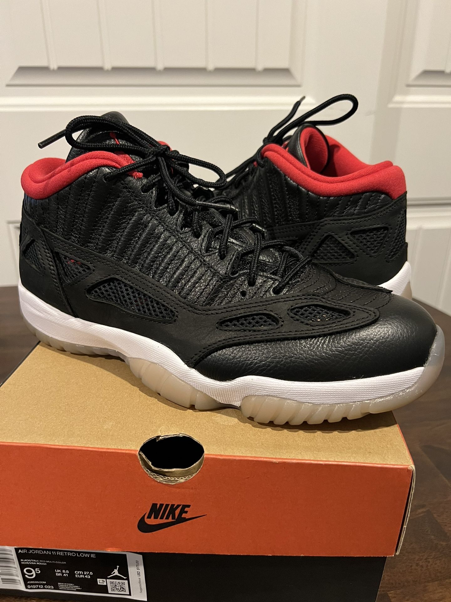 Nike Air Jordan 11 Retro Low IE Bred