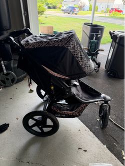 BOB Gear Flex Revolution 3.0 jogging stroller