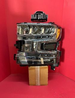 Chevy Silverado 2019. 2022 driver side headlight.