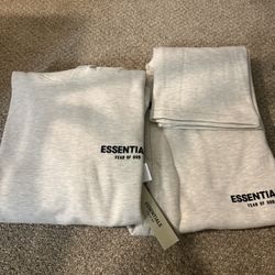 Essential hoodie and pant 