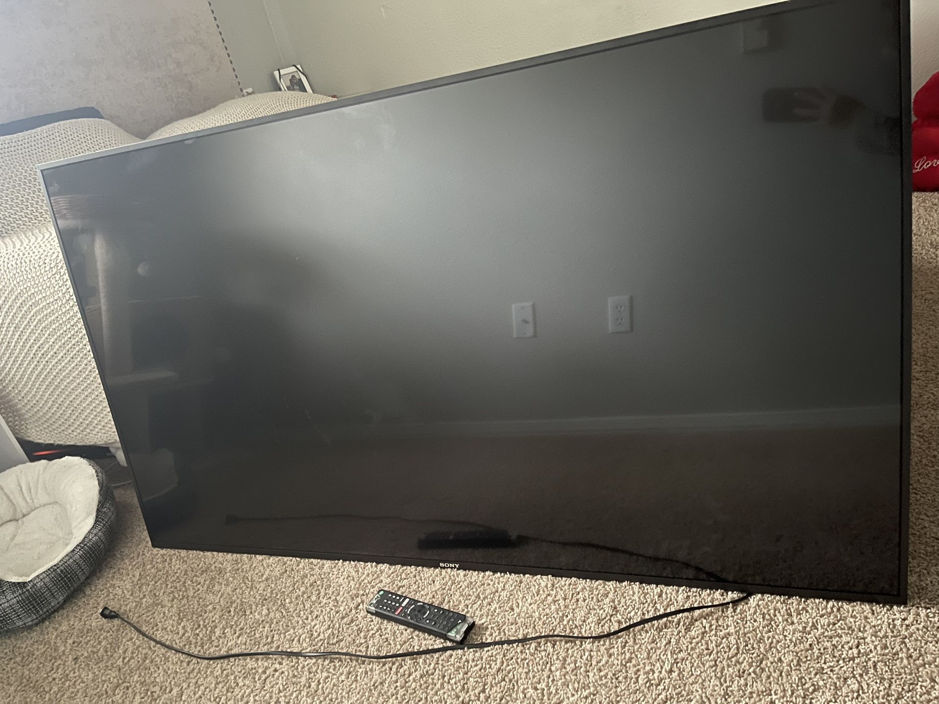 57’ Sony Flatscreen Tv 